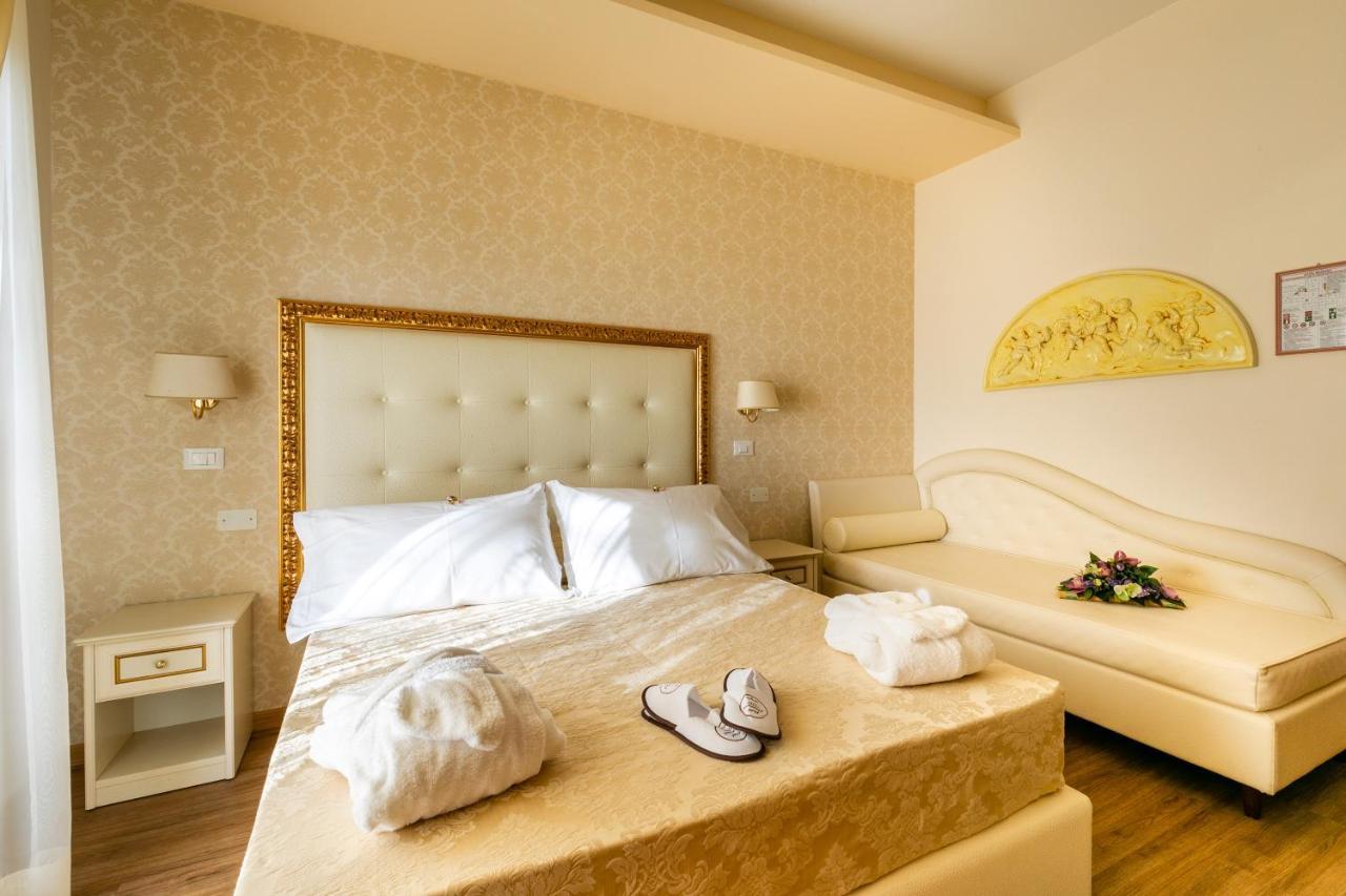 Hotel Mazzanti ميلانو ماريتيما المظهر الخارجي الصورة
