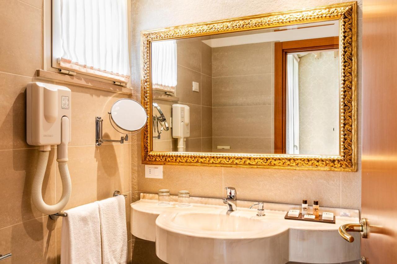 Hotel Mazzanti ميلانو ماريتيما المظهر الخارجي الصورة