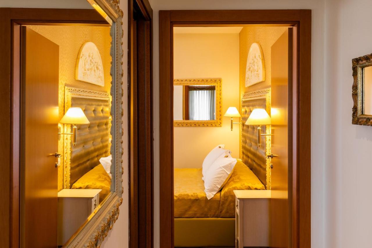 Hotel Mazzanti ميلانو ماريتيما المظهر الخارجي الصورة