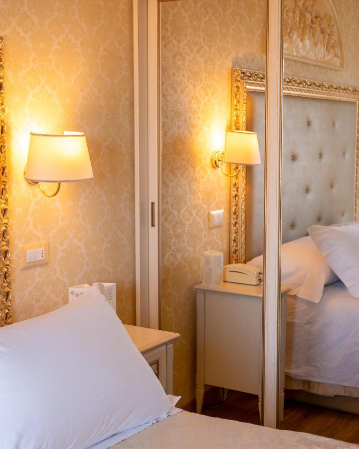 Hotel Mazzanti ميلانو ماريتيما المظهر الخارجي الصورة