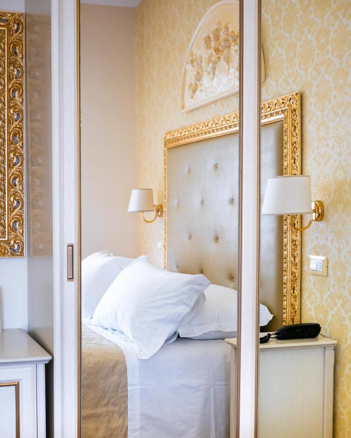 Hotel Mazzanti ميلانو ماريتيما المظهر الخارجي الصورة