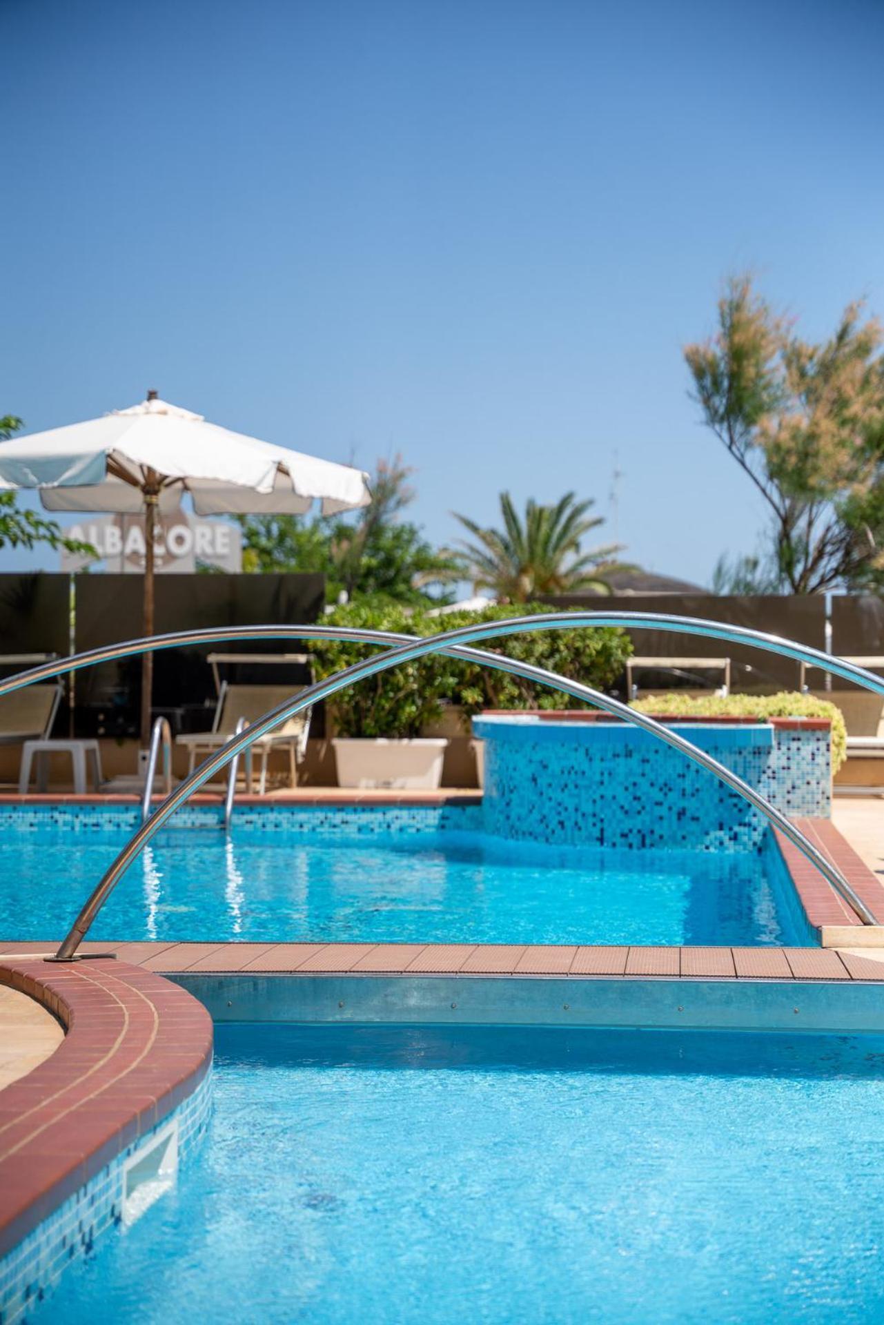 Hotel Mazzanti ميلانو ماريتيما المظهر الخارجي الصورة